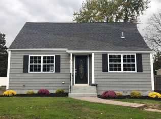 965 Brent Dr, Wantagh, NY 11793