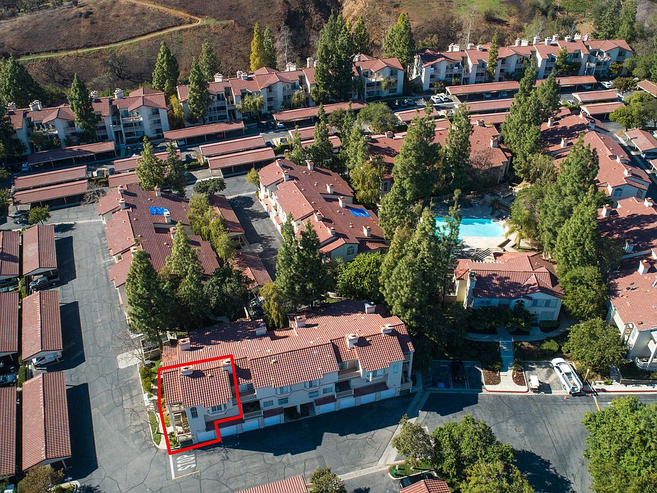 1st image of 637 Indian Oak Ln Unit 101