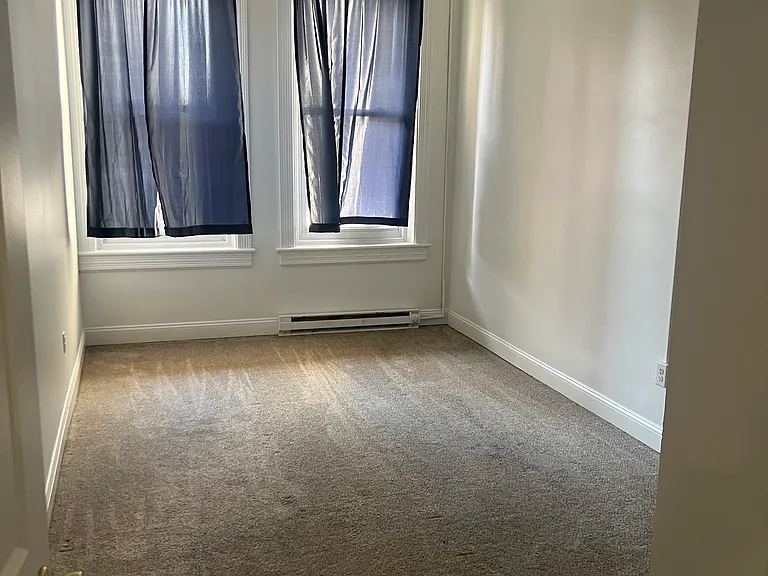 658 Main St — Photo 9
