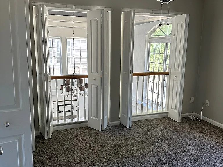 827 Mission Ave — Photo 37
