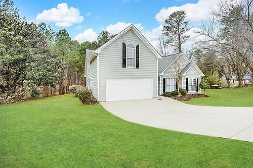 2nd image of 2710 Peachtree Parc Ln