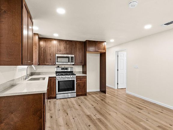 2nd image of 2047 Guerneville Road