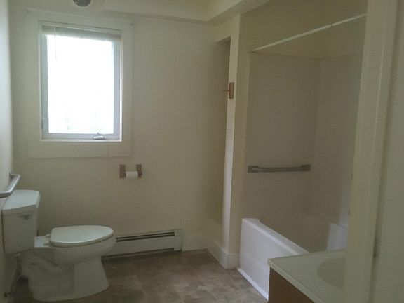 Large (HP sized) bathroom