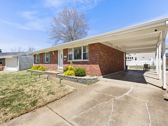3rd image of 1843 Oliveto Ln