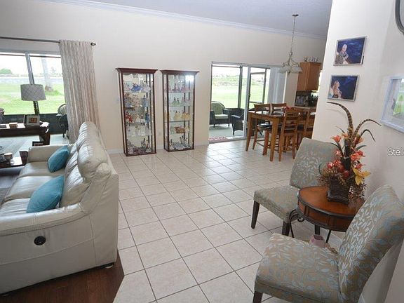 2nd image of 13900 Fox Glove St