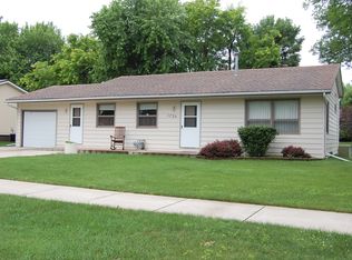1735 Rust Rd, Worthington, MN 56187