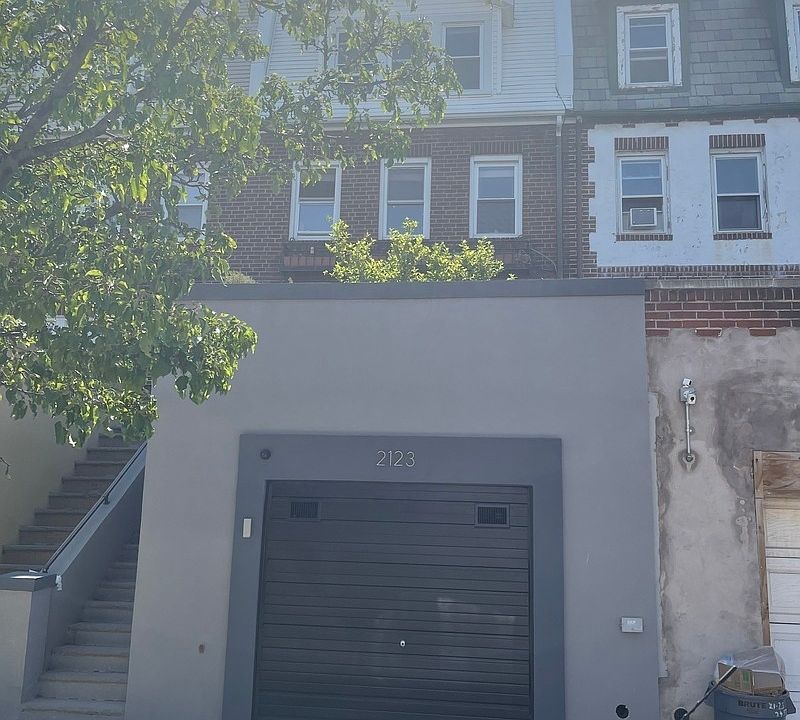 1st image of 2123 24th St #1