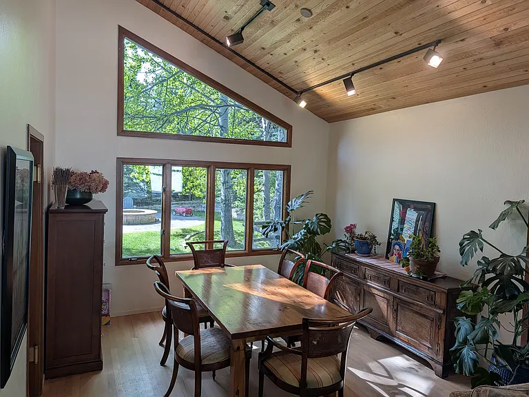 121 Mayleaf Rd — Photo 5