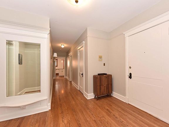 2nd image of 1714 E Kane PLACE #L