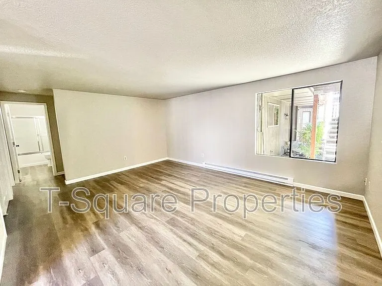 7125 Rainier Dr #4 — Photo 3