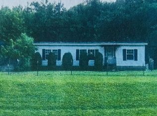 607 Sugartree Springs Rd, Belvidere, TN 37306