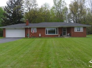 28700 Waltz Rd, New Boston, MI 48164