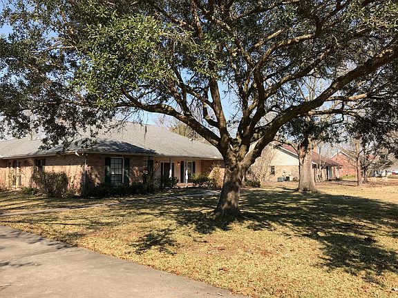 3rd image of 116 Sandalwood Dr