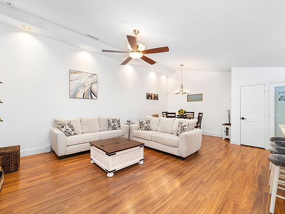 4th image of 4504 Water Oak Court