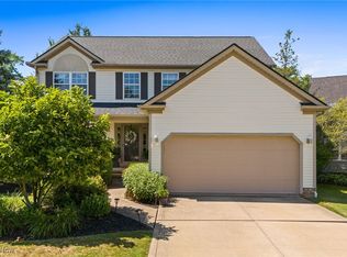 107 Cedar Gln, Chardon, OH 44024