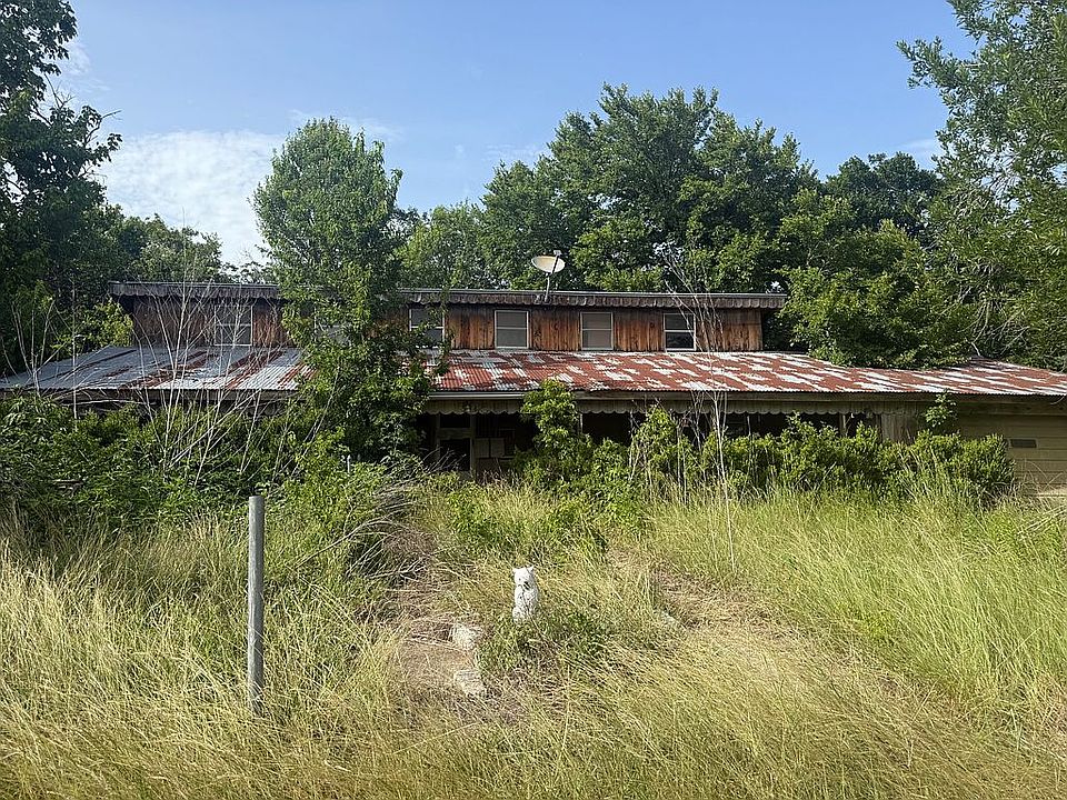 1st image of 304 Sheryl St