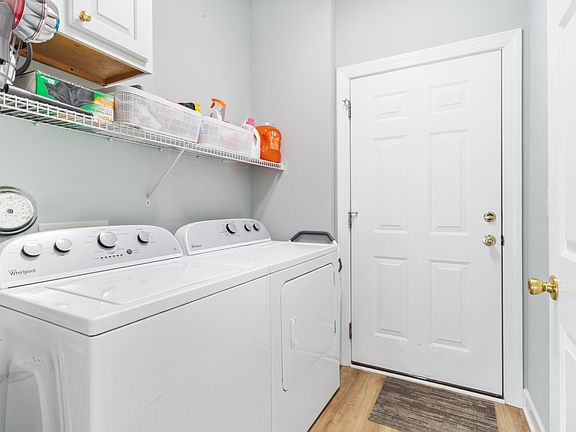 3rd image of 5006 Carleton Dr #77-1