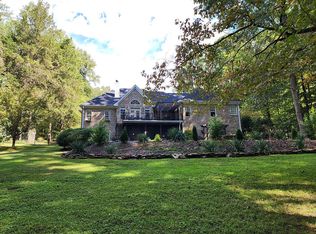 2208 Autumn Blaze Ct, Waxhaw, NC 28173