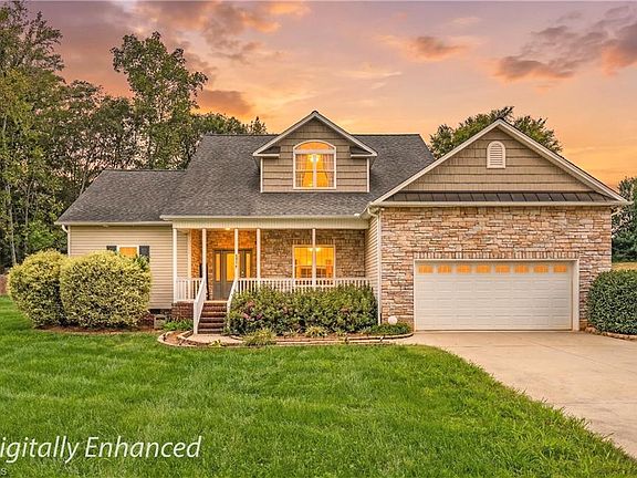 3rd image of 117 Chandler Dr