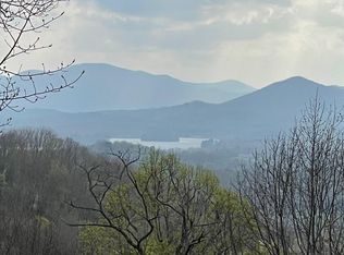 30 High Meadows Dr, Hayesville, NC 28904