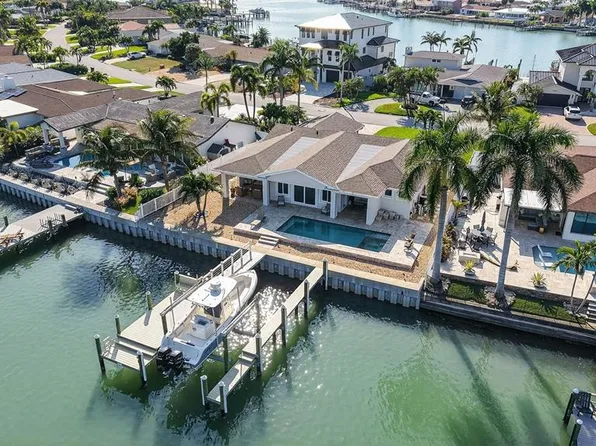 1232 79th St S, Saint Petersburg, FL 33707