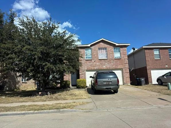 9013 Old Clydesdale Dr, Fort Worth, TX 76123