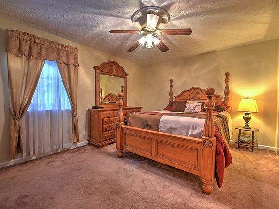 5th image of 504 Adair Ct