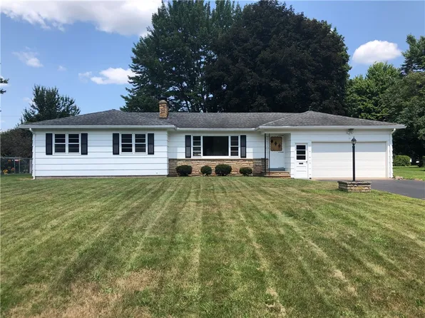 11 Marcia Ln, Rochester, NY 14624