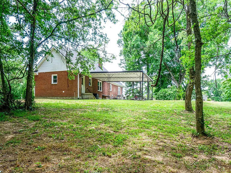 8569 Horton Hwy — Photo 35