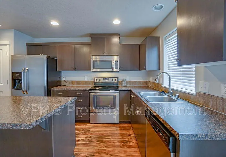 6117 NE 105th Ave — Photo 6