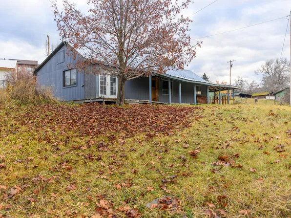 204 3rd Ave E, Eureka, MT 59917