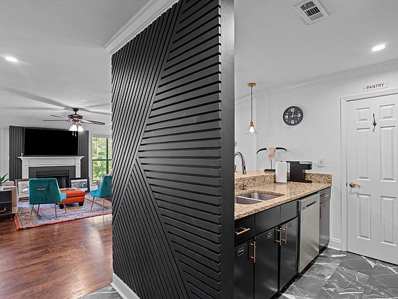 5th image of 1208 Colony Place Drive