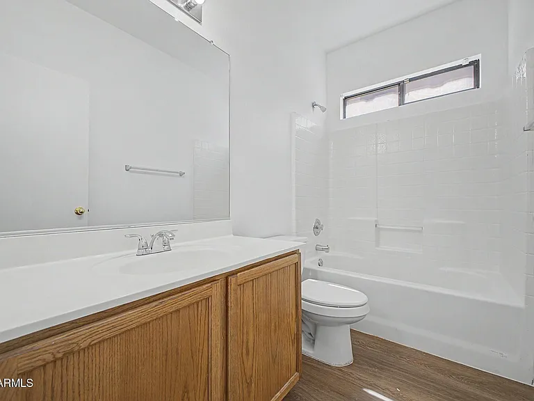 8868 W Laurel Ln — Photo 22