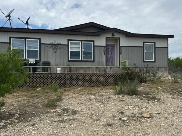 609 W El Paso St, Brackettville, TX 78832