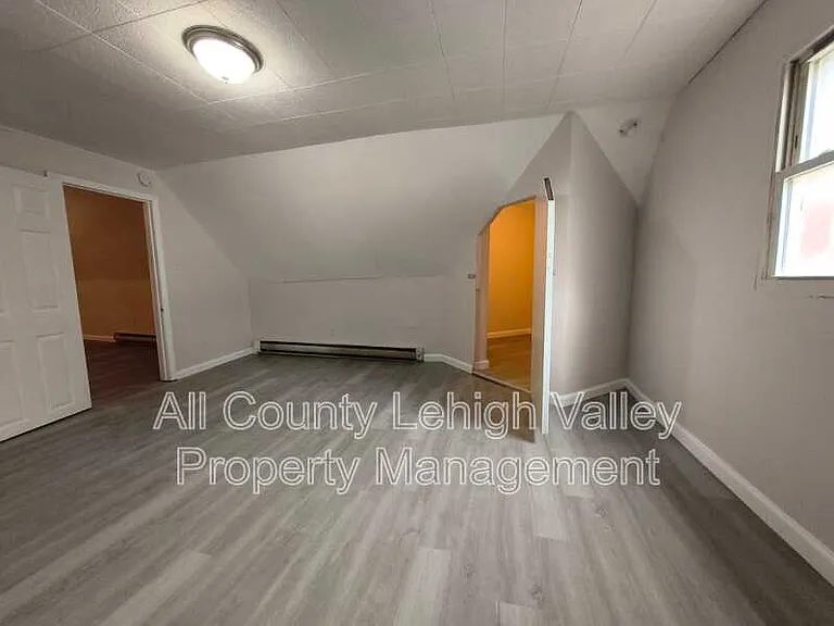 80 Hillside Ave — Photo 9