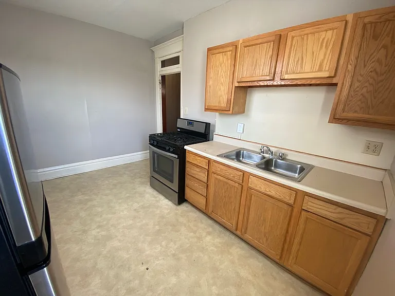 Worthington St 1467-1469 HHR — Photo 10