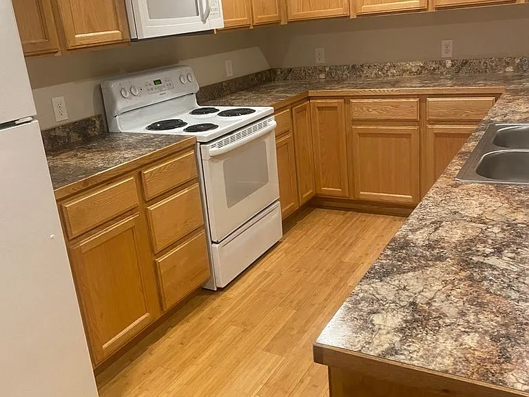 510 Harbor View Dr — Photo 7