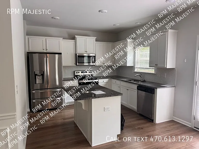 925 Lakehaven Ln — Photo 5