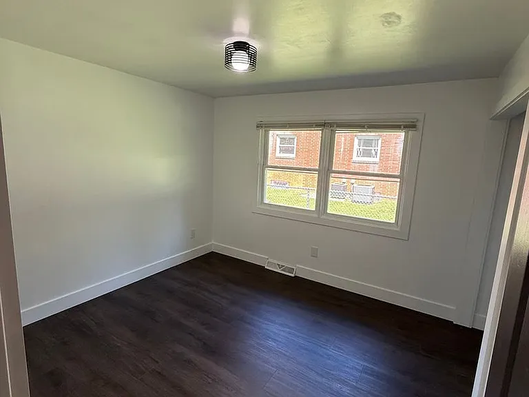 135 Grandview Ave — Photo 23