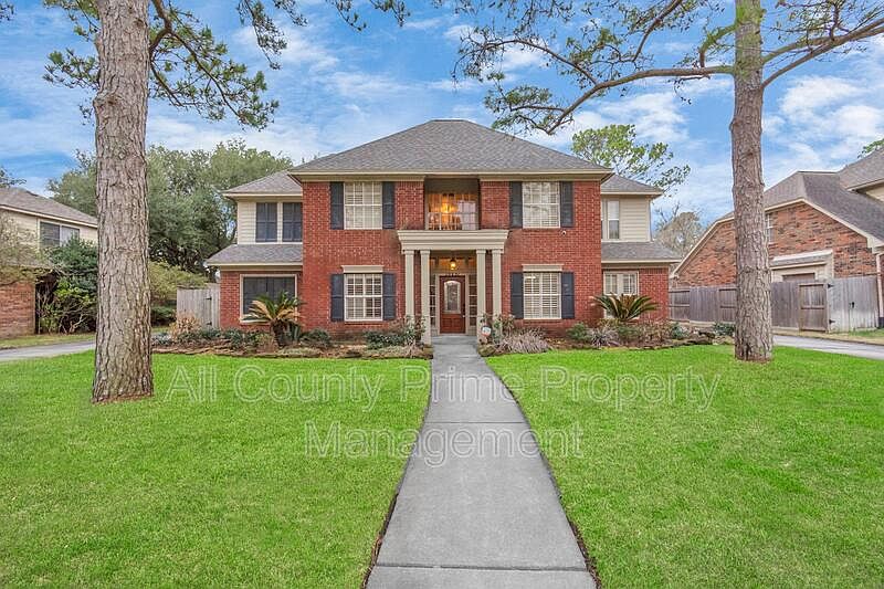 1st image of 15831 Sweetwater Creek Dr