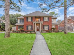 15831 Sweetwater Creek Dr, Houston, TX 77095