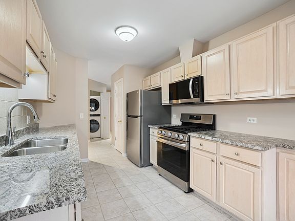 5th image of 169 Hunt Club Dr #169