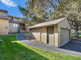 6920 Robin Ct, Redmond, OR 97756