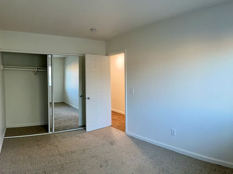 202 Willie James Jones Ave — Photo 6