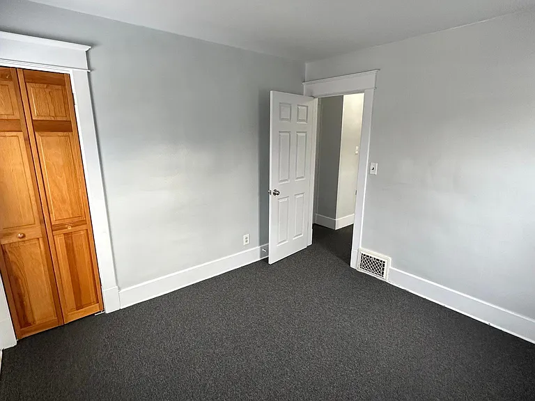 298 Nassau Ave #UPPER — Photo 14