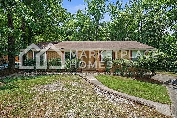 2 bed, 1.0 bath, 931 sqft, $1,370 — Photo 2
