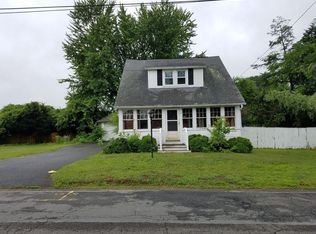 17 Hall St, Feeding Hills, MA 01030