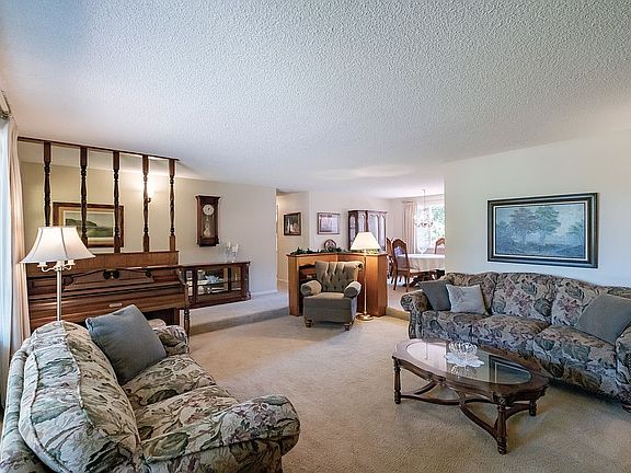 5th image of 334 NE 13th Ave