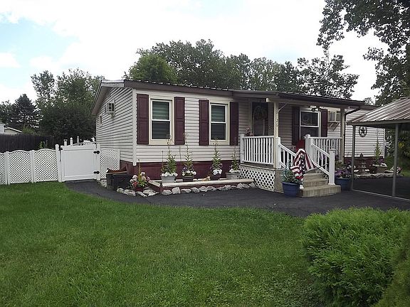 4th image of 26 Arbor Ave