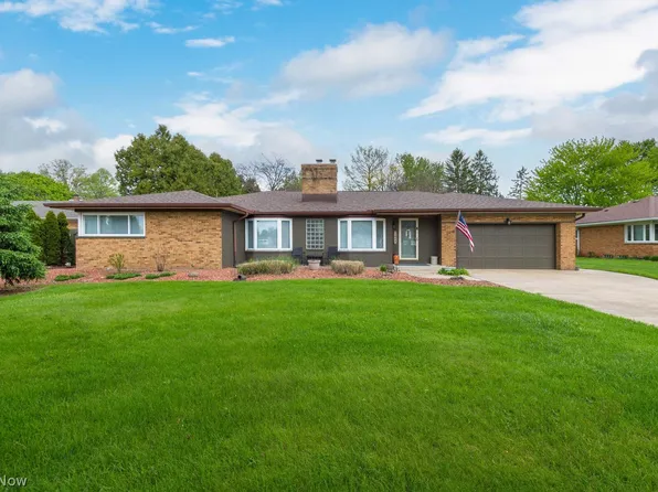 14240 Uhlin Dr, Middleburg Heights, OH 44130